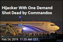 Commandos Storm Plane, Shoot Hijacker
