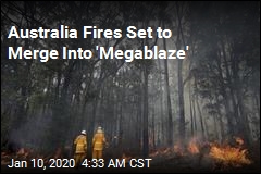 Australians Flee Homes as Fire Danger Rises Again