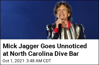 Customers, Bartender Didn&#39;t Notice Jagger in NC Dive Bar
