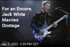 Jack White Caps &#39;Great Day&#39; By Marrying Onstage