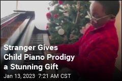 Child Piano Prodigy Wowed by Stranger&#39;s $15K Gift