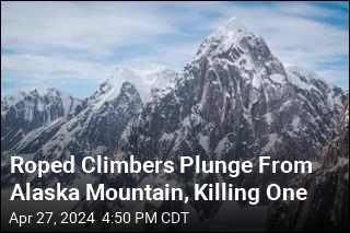 Roped Climbers Fall 1K Feet in Alaska, Killing One of Them