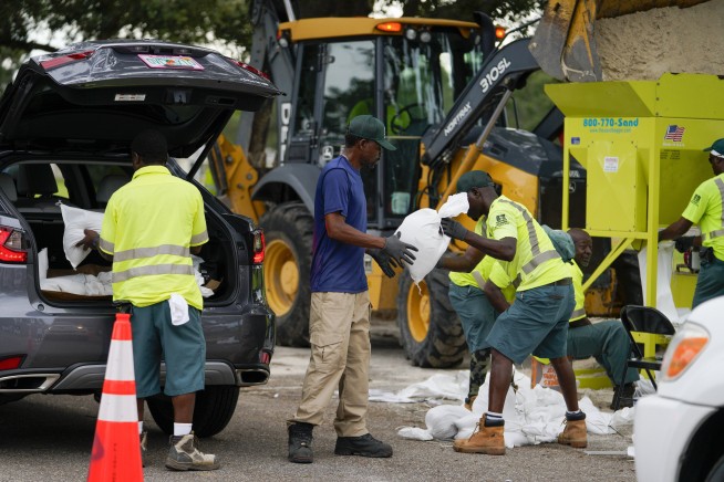 Ian powers up to a Category 4 hurricane as it nears Florida
