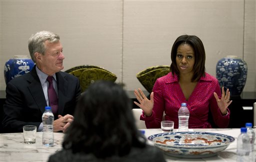 US first lady praised for style, warmth in China