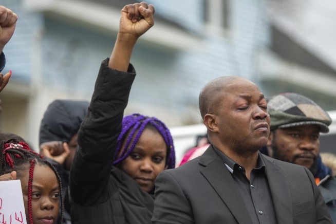 Video: Michigan cop on Black man's back, fatally shot him