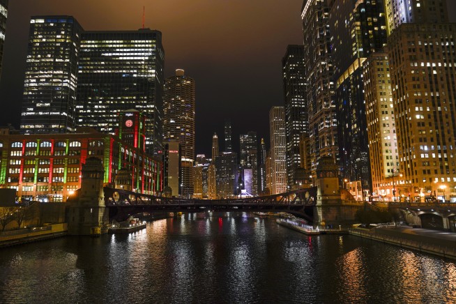 Dems tap Chicago for 2024 convention, cite critical Midwest