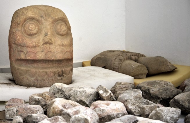 Mexico finds Flayed god temple; priests wore skins of dead
