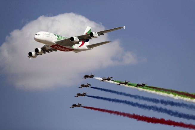 Dubai carrier Emirates reverses passenger flight suspension