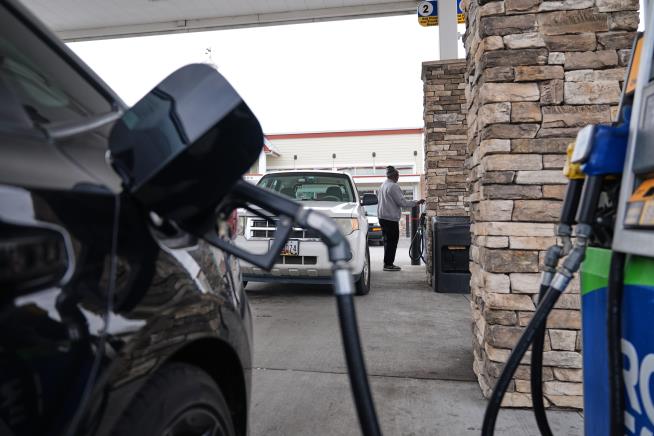 EPA approves sale of a higher-ethanol fuel to try to lower gas prices
