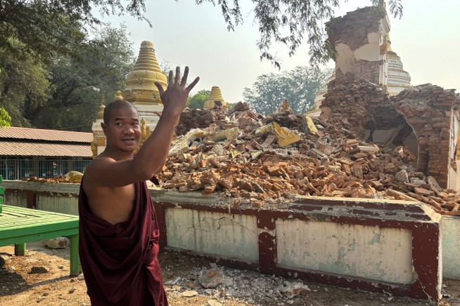 Myanmar's military declares a ceasefire to ease quake relief as deaths pass 3,000