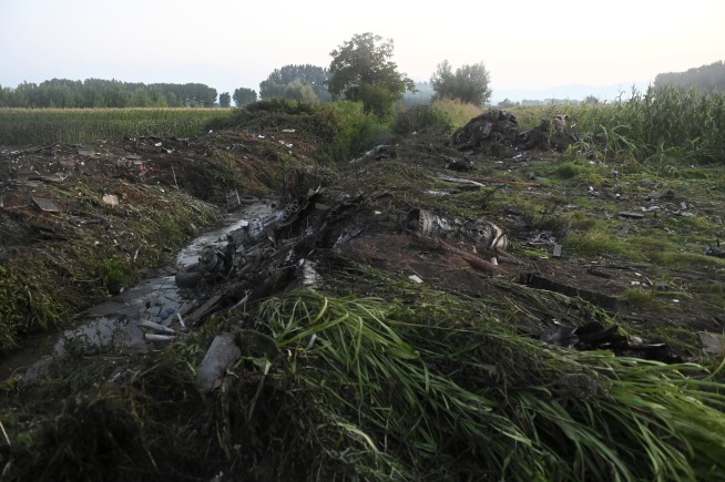 Experts to comb site of plane crash in northern Greece