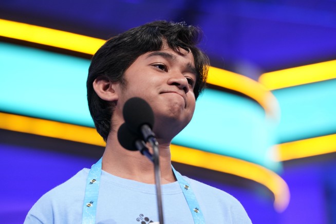 Harini Logan wins spelling bee in 1st-ever tiebreaker