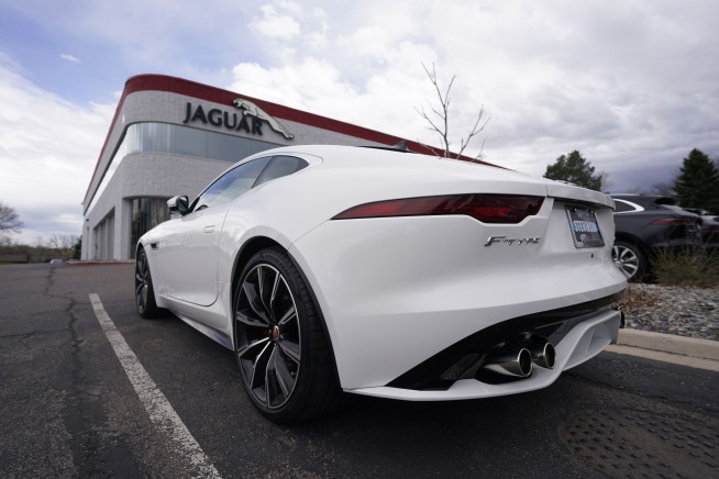 Jaguar and Land Rover maker pauses shipments to US as it develops post-tariff plans