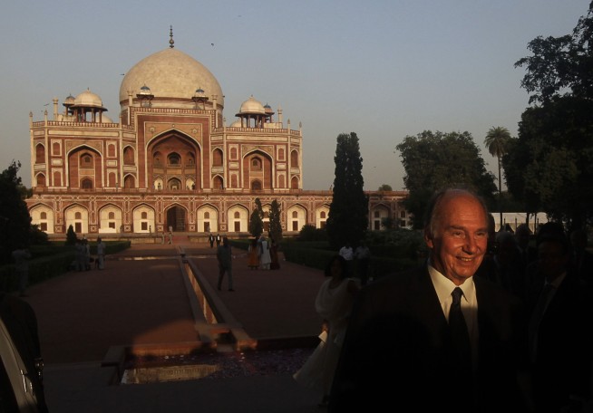 The Aga Khan, spiritual leader of Ismaili Muslims and a philanthropist, dies at 88