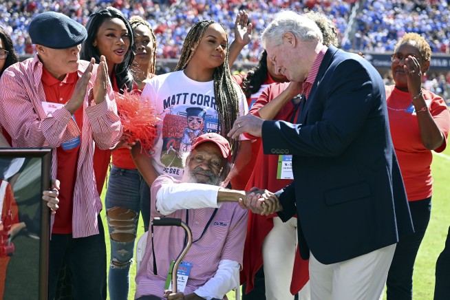 Ole Miss honors James Meredith 60 years after integration
