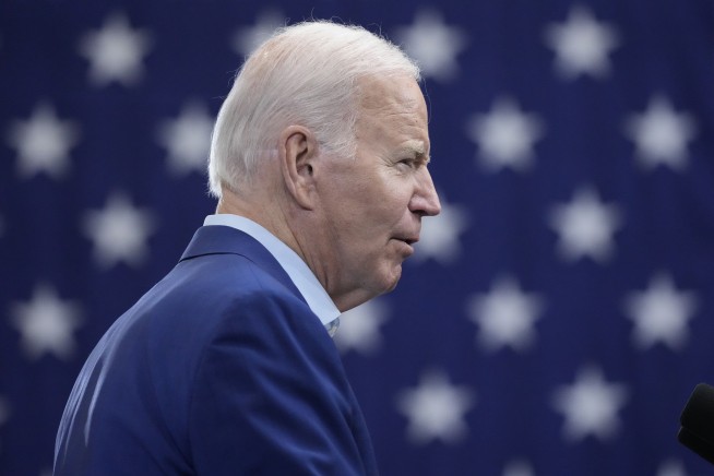 Biden issues an executive order restricting US investments in Chinese technology
