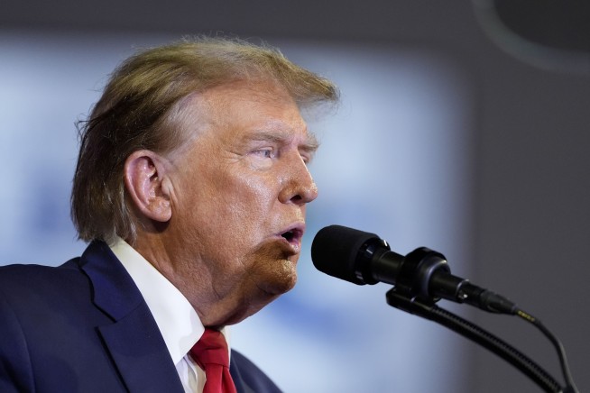 Special counsel asks Supreme Court to let Trump's 2020 election case proceed to trial without delay