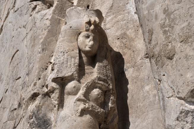 Egypt reveals restored colossal statues of pharaoh in Luxor