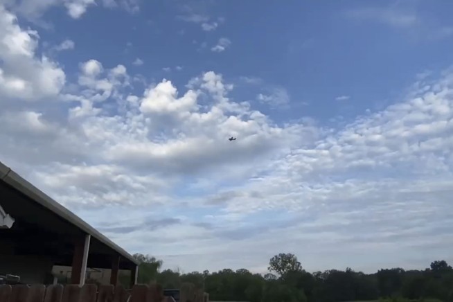 Reeves: Plane threatening to crash in Mississippi lands
