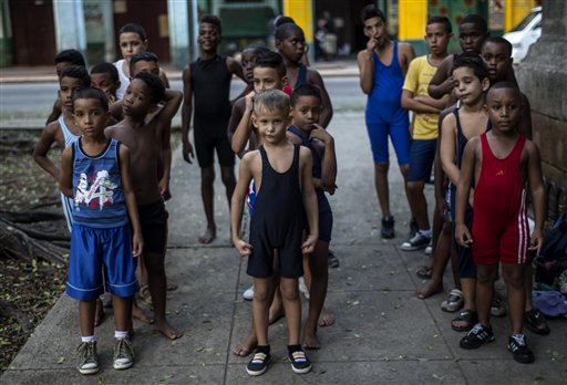 AP Photos: Children learn wrestling in Old Havana