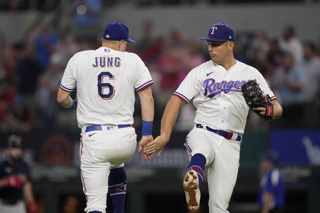 Josh Jung just misses a homer, 06/17/2023