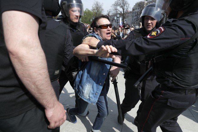 Nearly 1600 reported arrested in Russian anti-Putin protests