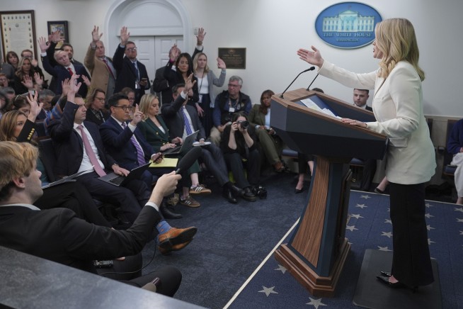 AP wins reinstatement to White House events after judge rules government can’t bar its journalists