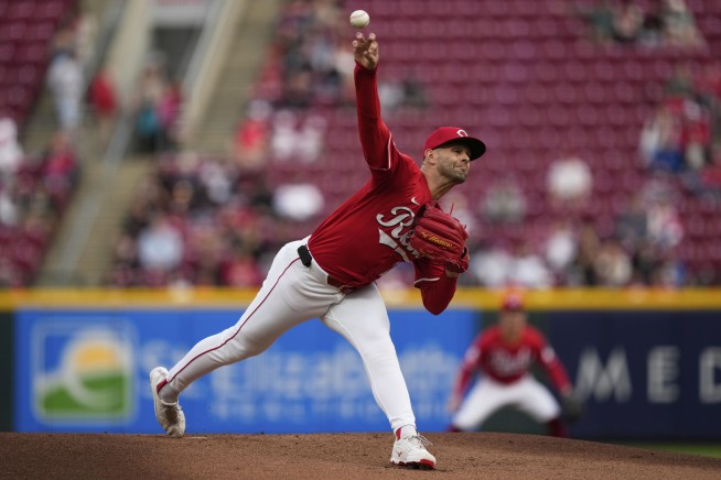 Raleigh and Miller lead the Mariners past the Reds 5-3