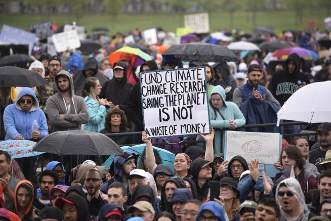 Advocates fan out in global show of support for science