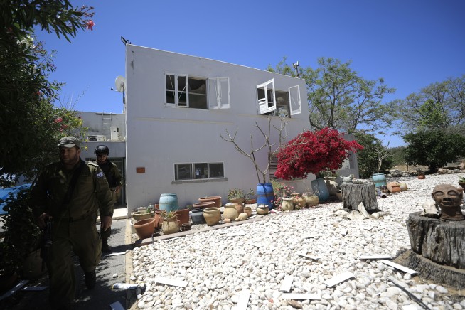 Gaza militants fire 90 rockets into Israel