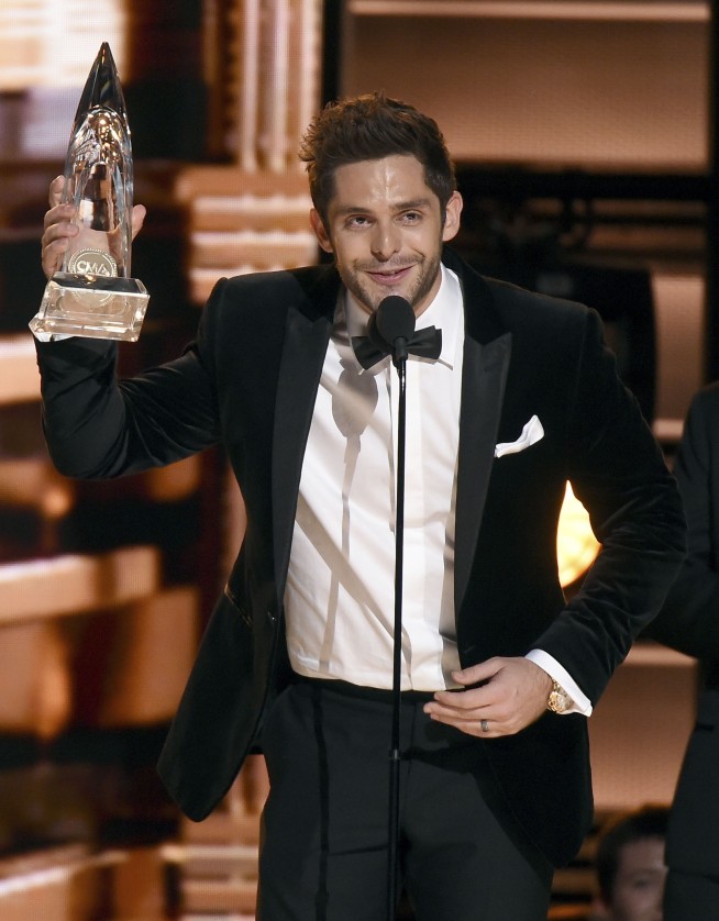 Complete list of winners at the CMA Awards