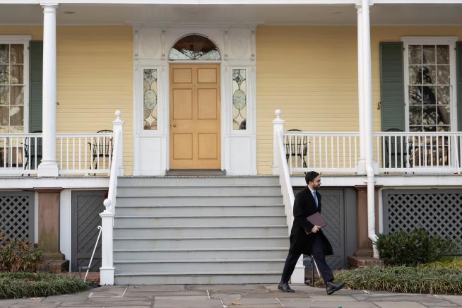 Counterprotester threw improvised explosive at anti-Islam event in NYC, police say