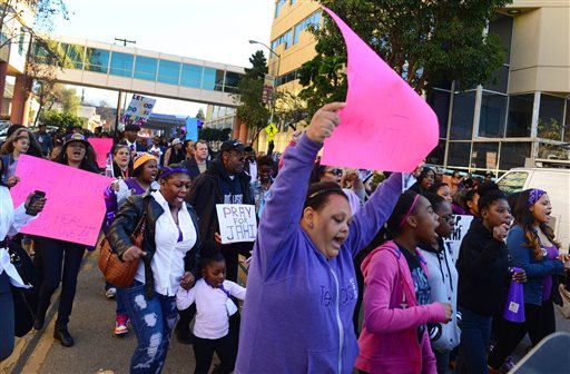 Teen ordered off life support; family can appeal