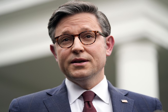 Congressional leaders reach a tentative deal to avoid government shutdown. But Ukraine aid stalls