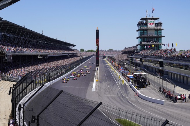 Indianapolis 500 welcomes 135,000 fans in global benchmark