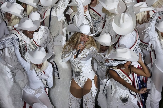 Beyoncé's performance highlighted Netflix's NFL debut on Christmas Day