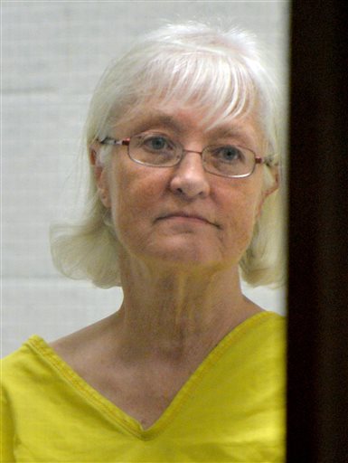 Police: Plane stowaway arrested at Phoenix airport