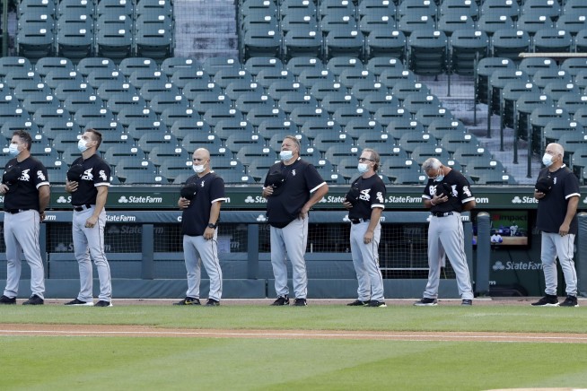 White Sox manager Renteria not with team, pending tests