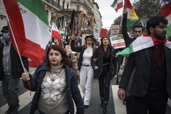 Marches in Europe support Iran protests, assail government
