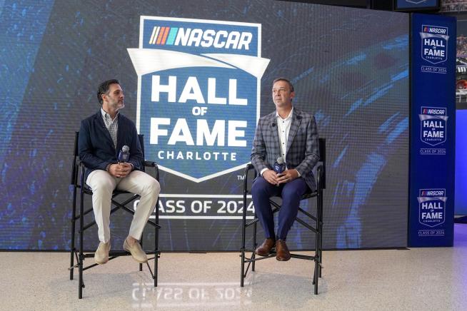 Jimmie Johnson Crew Chief Chad Knaus Join Donnie Allison As Nascar