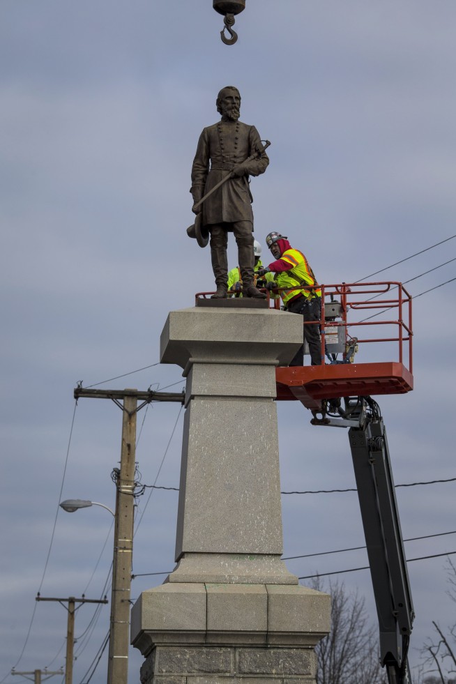 Richmond removes its last city-owned Confederate monument