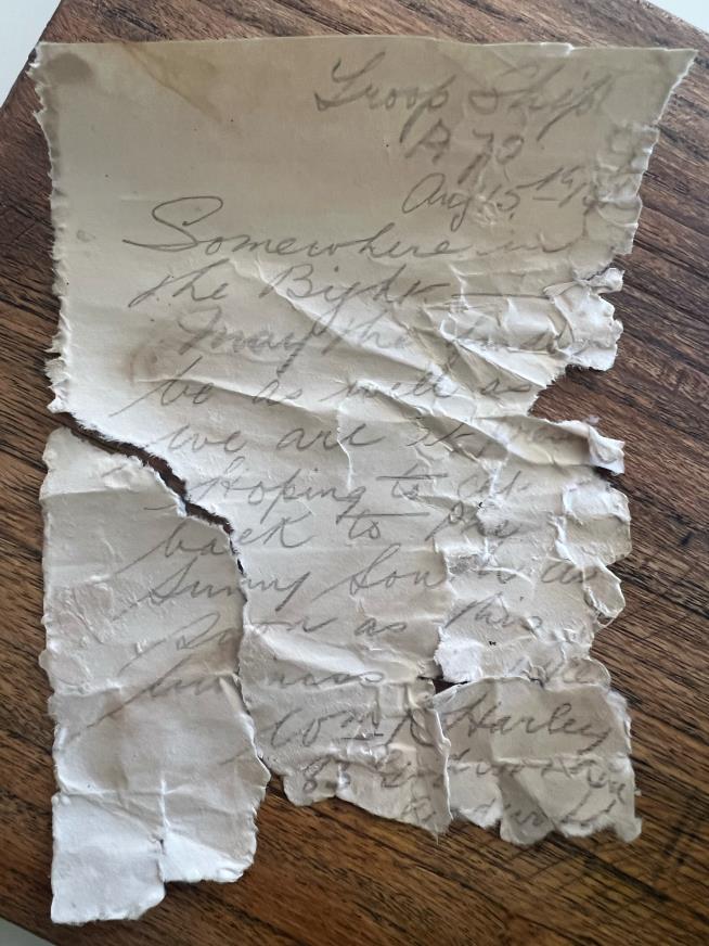 WWI soldiers' messages in a bottle found on Australian beach more than 100 years later