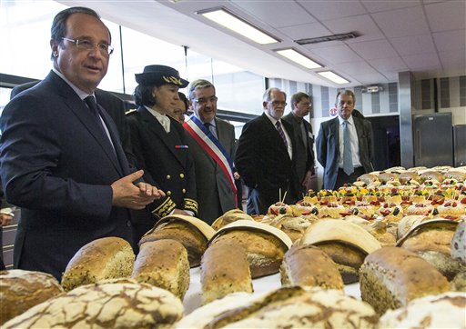 France hosts dueling dinners for Obama, Putin