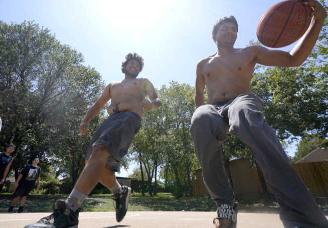 Bureau: Census missed fraction of US, more among minorities