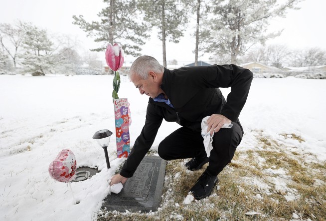 Utah Supreme Court blocks execution of prisoner with dementia who chose to die by firing squad