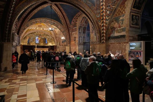 Display of St. Francis of Assisi's bones confirms enduring appeal of relics for Christians