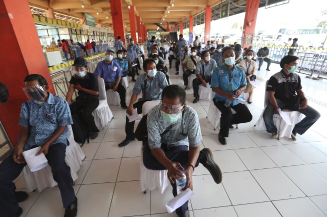 Celebrations (and questions) greet US vaccine donation plan