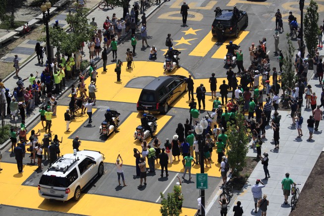 John Lewis's body arrives in Capitol Rotunda to lie in state