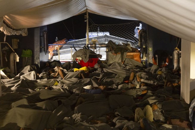 Mediterranean ships find 5 dead, rescue over 1,100 migrants