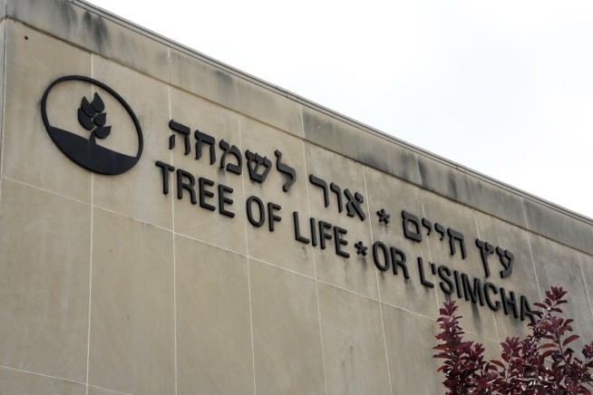 The gunman who killed 11 people in a Pittsburgh synagogue is found eligible for the death penalty